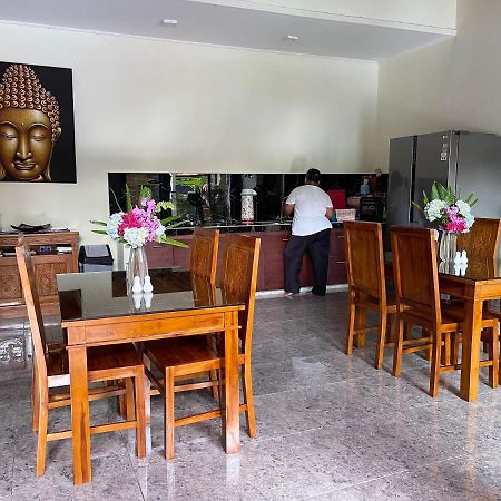 Mias Jungle House Hotel โลวินา ภายนอก รูปภาพ