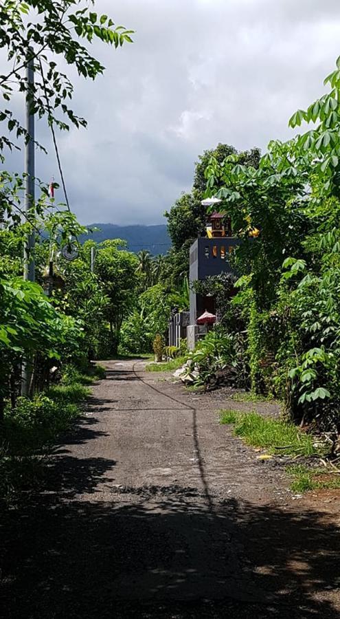 Mias Jungle House Hotel โลวินา ภายนอก รูปภาพ