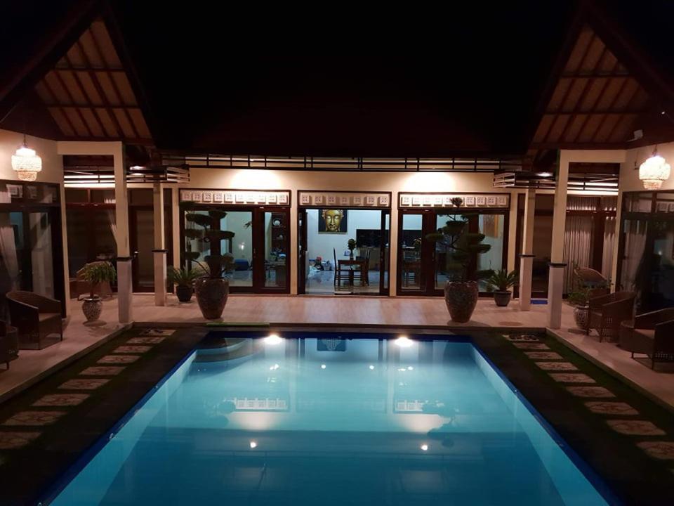 Mias Jungle House Hotel โลวินา ภายนอก รูปภาพ