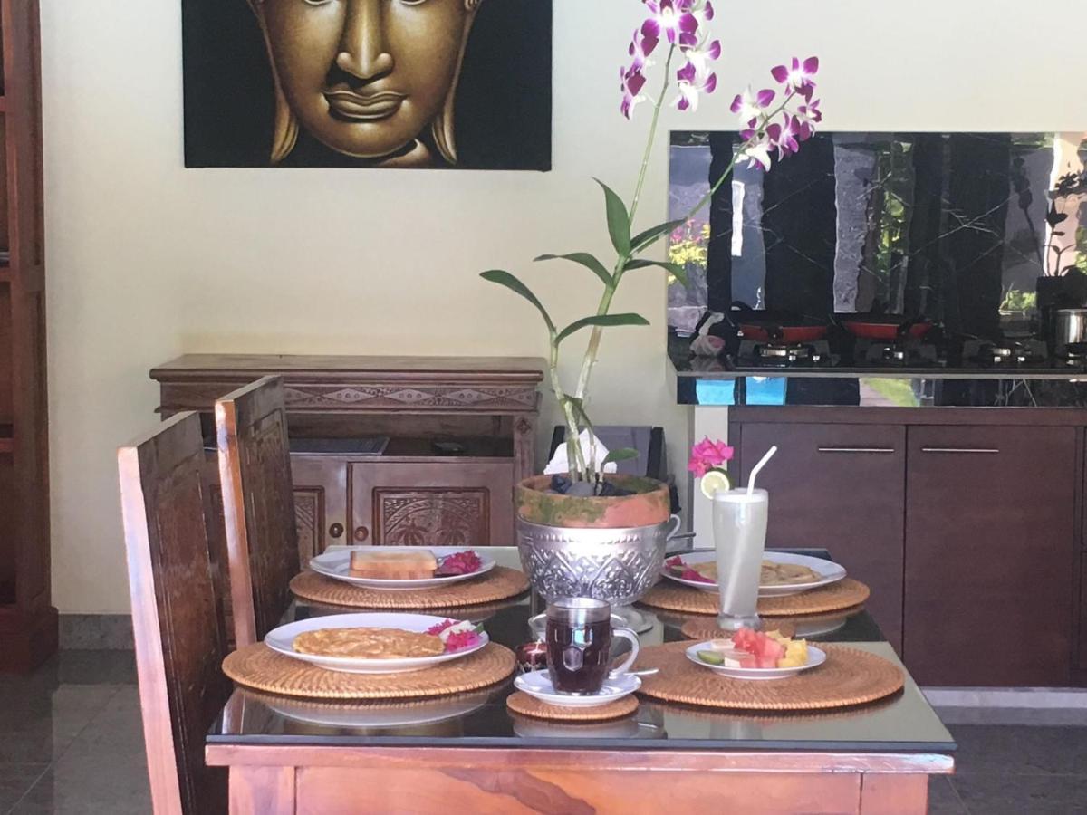 Mias Jungle House Hotel โลวินา ภายนอก รูปภาพ